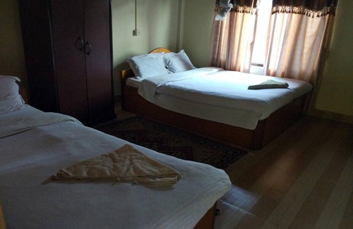 Sauraha Hotel | Travellers Jungle Camp-Sauraha