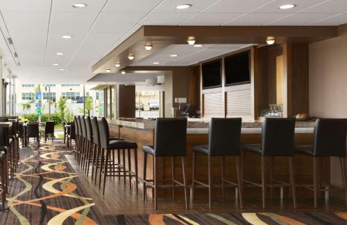 Niagara Falls Hotel | Travelodge by Wyndham Niagara Falls Fallsview
