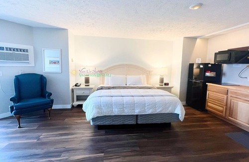 Traverse City Condo | Traverse City studio condo on Sandy Beach. Ground floor. Outdoor pool. A/C.