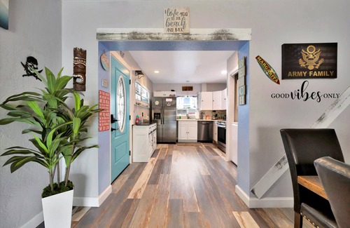 Treasure Island Apartment | Treasure Island