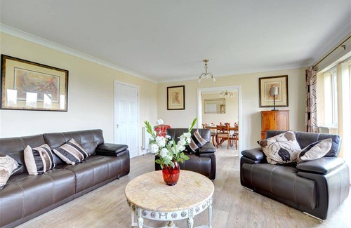 Dyffryn Ardudwy Cottage | Tredegar