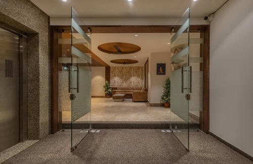 Ahmedabad Hotel | Treebo Eden Park, Ahmedabad