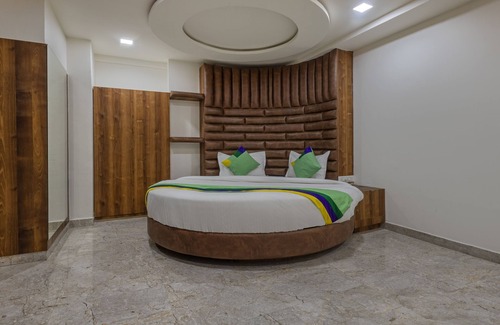 Ahmedabad Hotel | Treebo Eden Park, Ahmedabad