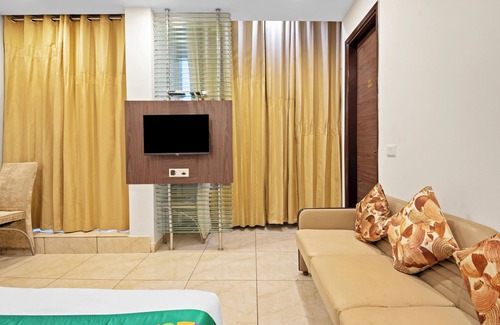South West Hotel | Treebo Elegant Palace