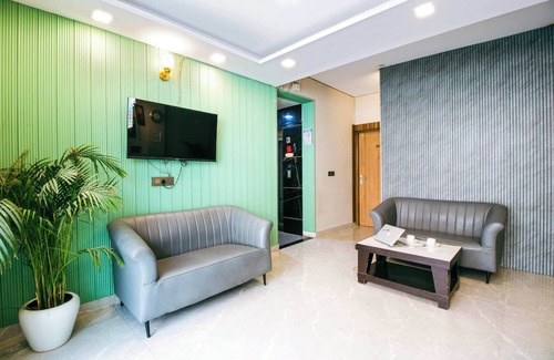 Noida Hotel | Treebo Elite Corporate, Sector 62