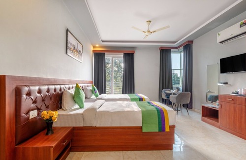 Greater Noida Hotel | Treebo Expo Mart Inn, Greater Noida