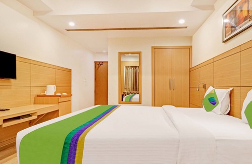 South West Hotel | Treebo Galaxy Rooms