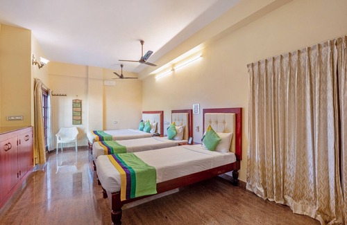 Kalapettai Hotel | Treebo Grace Inn, 3 Min Walk From Promenade Beach