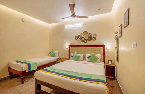 Kalapettai Hotel | Treebo Grace Inn, 3 Min Walk From Promenade Beach