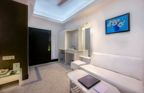 Kolkata Hotel | Treebo Green View, Park Circus