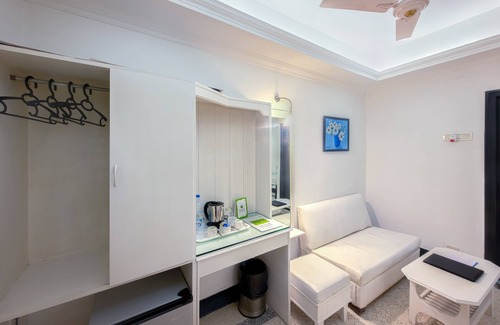 Kolkata Hotel | Treebo Green View, Park Circus