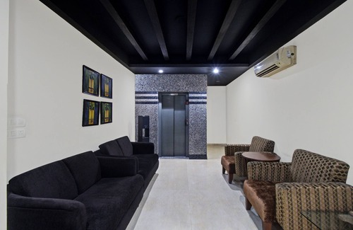 Jaipur District Hotel | Treebo Maharaja Residency Family Hotel