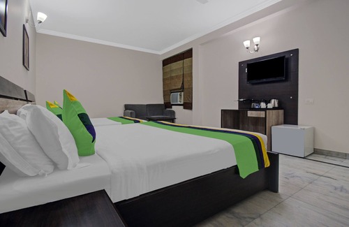 Jaipur District Hotel | Treebo Maharaja Residency Family Hotel