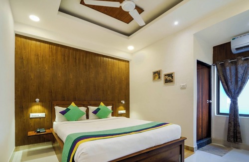 Sualkuchi Hotel | Treebo Park Palace