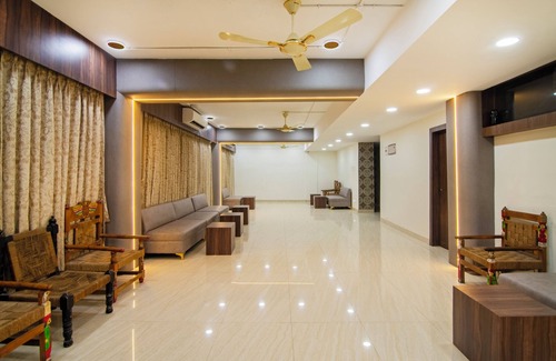 New Town Hotel | Treebo Petals Suites & Banquet - New Town