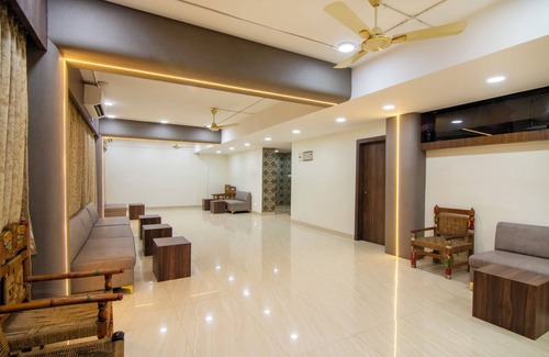 New Town Hotel | Treebo Petals Suites & Banquet - New Town