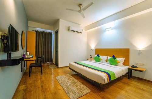 Noida Hotel | Treebo Premium Inn