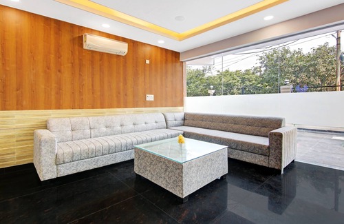 Noida Hotel | Treebo The Eden Roc