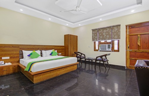 Noida Hotel | Treebo The Eden Roc