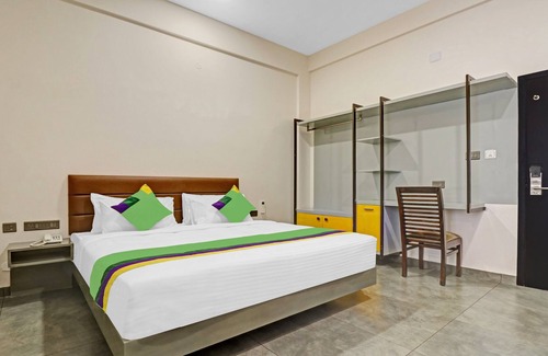 Nedumbassery Hotel | Treebo Trend Grand Vistara Airport Suites