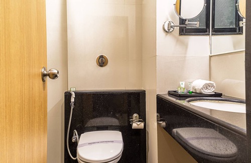 Pimpri - Chinchwad Hotel | Treebo Tryst Grand Emerald