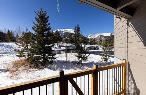 Wildernest Apartment | Treehouse #107, Building H by Summit County Mountain Retreats