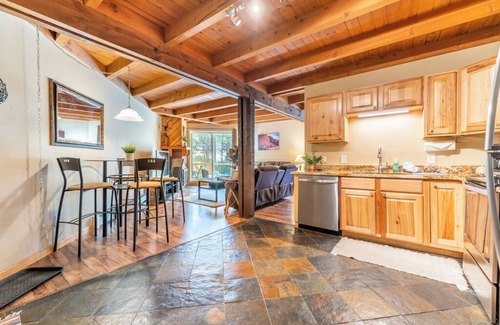 Wildernest Apartment | Treehouse #107, Building G by Summit County Mountain Retreats