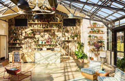 Morse Park Hotel | Treehouse Hotel Silicon Valley