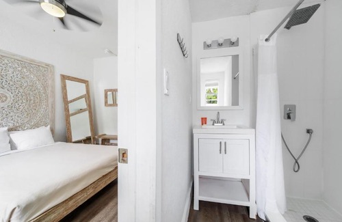 Northeast Miami Apartment | Treehouse Hotel
