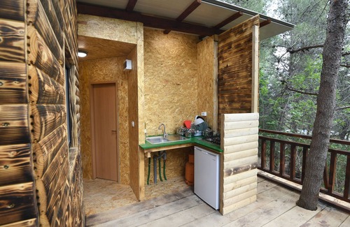 Razanac RV Rental | TreeHouses Ljubač Robinson Glamping