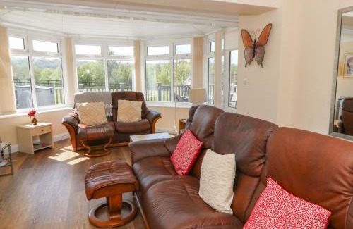 Ciliau-Aeron House | Trem-Yr-Afon