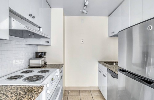 Prudential - St. Botolph Apartment | Trendy Back Bay Studio w/W/D & Gym, near Copley T & Shops, by Blueground