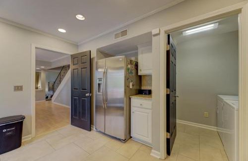 Columbia House | Trendy Columbia Townhome