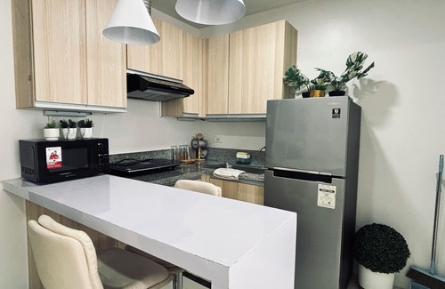 Mandurriao Condo | Trendy Studio With Bunk Bed