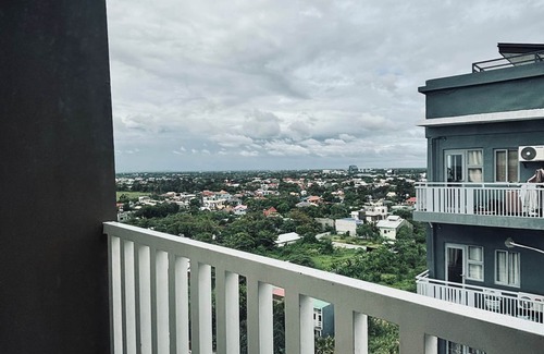 Mandurriao Condo | Trendy Studio With Bunk Bed