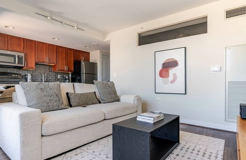 Ballston Apartment | Trendy Virginia Square 1BR w/Pool & Games, nr Metro, by Blueground
