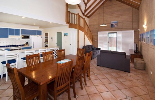 Dunsborough House | Tresco- Dunsborough Seaside home