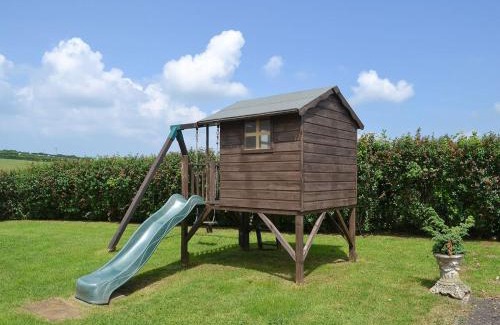 Stratton House | Trew House