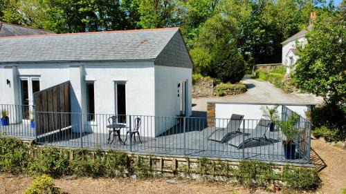Trelil House | Trewethen Cottage Barn 1 near Port Isaac