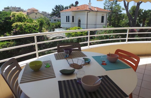 Juan-les-Pins Apartment | TRIANGLE DU CAP SARAMARTEL PINEDE