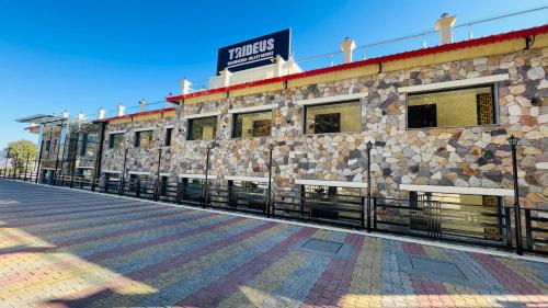 Mussoorie Hotel | Trideus Mountain Club & Resort, Mussoorie