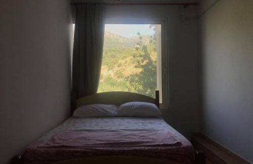 Himare Hostel | Trip'n'Hostel Seaside