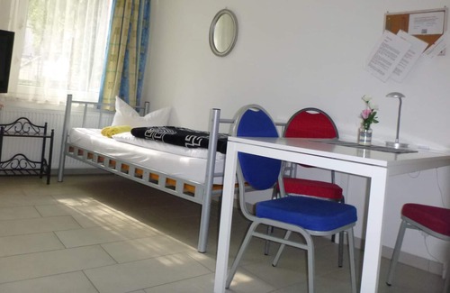 Mitte Apartment | Triple room-Basic-Shared Bathroom-Zi 1-4-5-6-9