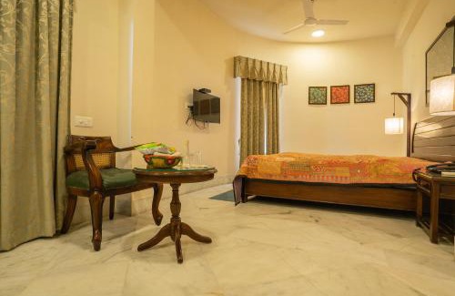 Udaipur City Centre Hotel | Tripli Hotels Shambhu Villas