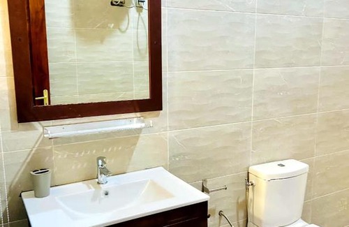 Littoral Department Apartment | Trois chambres salon