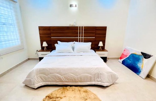 Littoral Department Apartment | Trois chambres salon