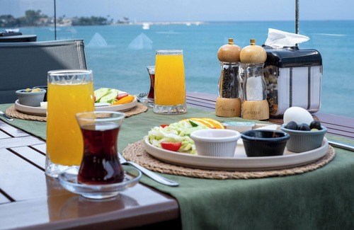 Bahtılı Apartment | Tropic Beach Club Side