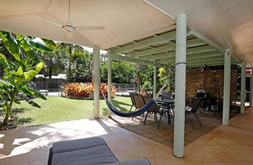 Clifton Beach House | Tropical 'Villa Bella' with Private Pool