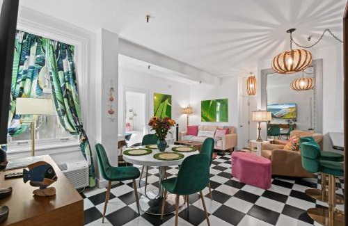 Palm Beach - West Palm Beach Apartment | Tropicals of Palm Beach
