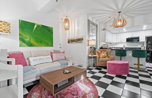 Palm Beach - West Palm Beach Apartment | Tropicals of Palm Beach